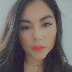 Meet your Posher, Yoselin